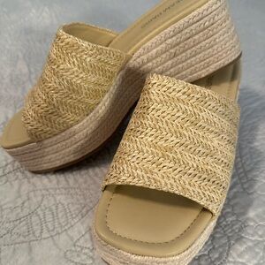 Dream Pairs Beige Espadrille Wedges